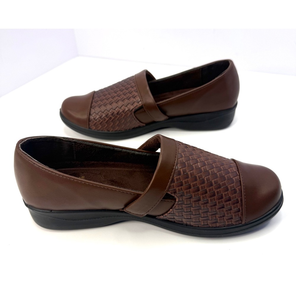Easy Street Women's Destiny Comfort Flats Size 6.5W Tan NWT/BOX - Picture 4 of 7